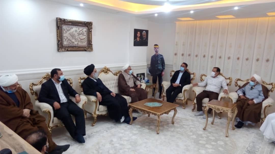 رئیس دیوان عالی کشور با خانواده های شهیدان تختی نژاد و قنبری دیدار کرد