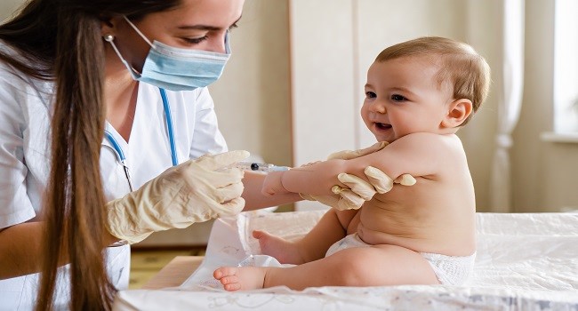 با مراجعه به دکتر متخصص اطفال در اصفهان نگران درمان کودک خود نباشید